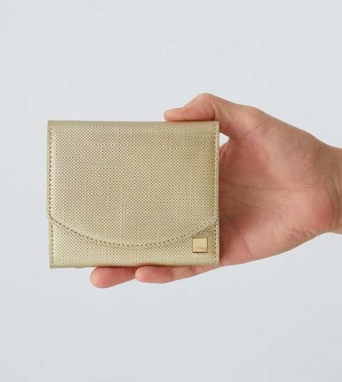 春財布,コンパクトかぶせハニーセル二つ折財布| ポン