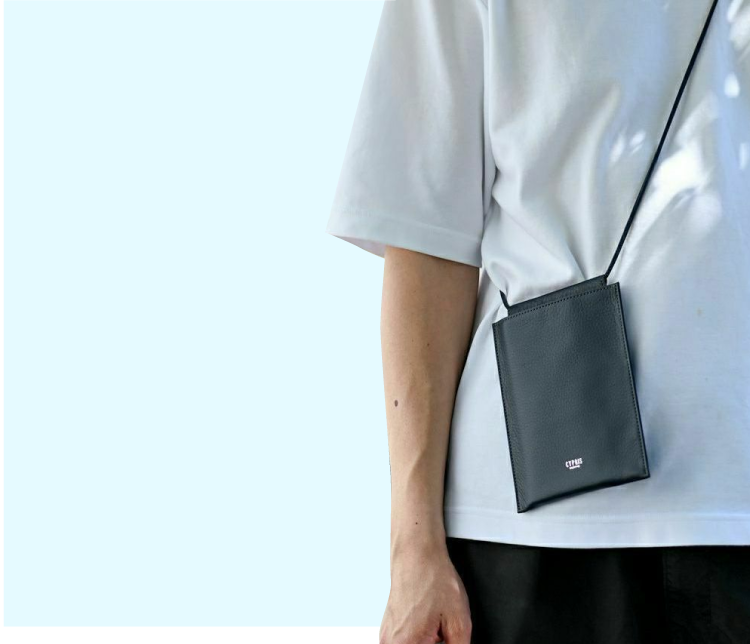 革財布キプリスのマルチホルダー