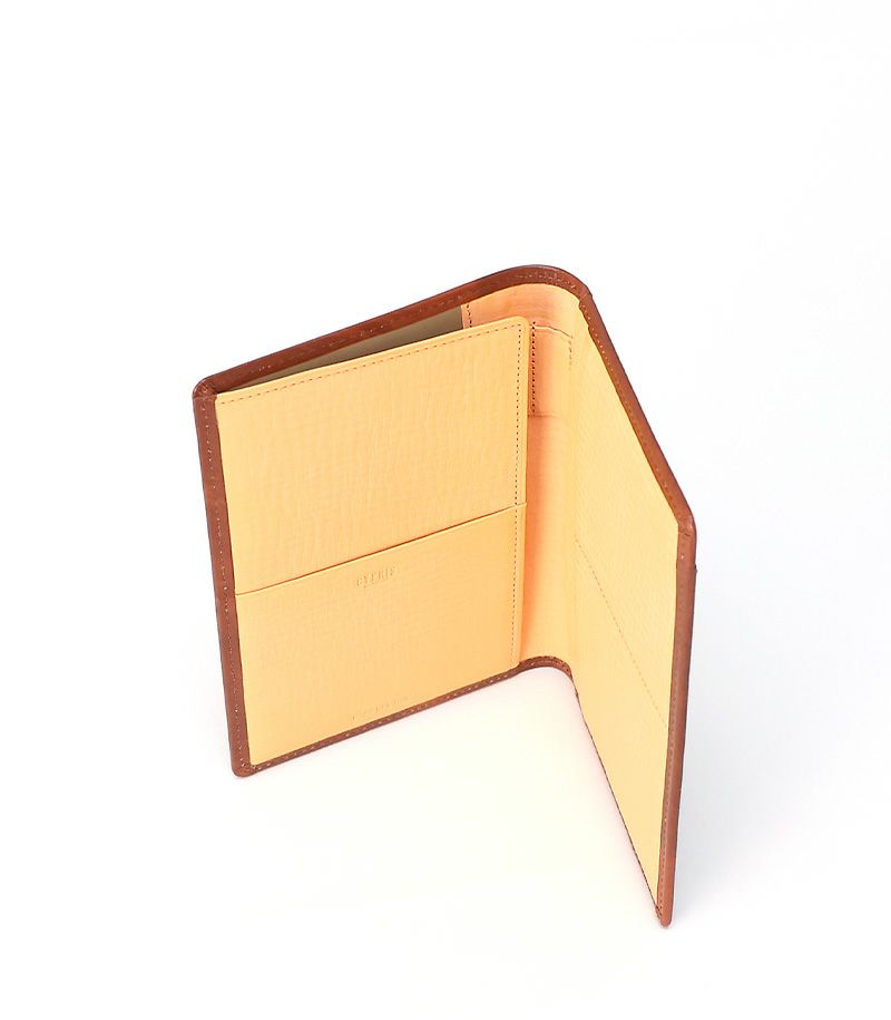 革パスポートケース