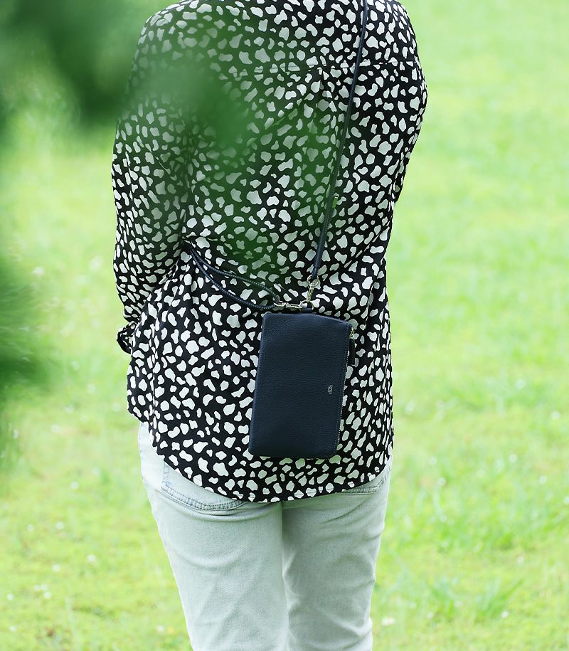 レザーストラップ